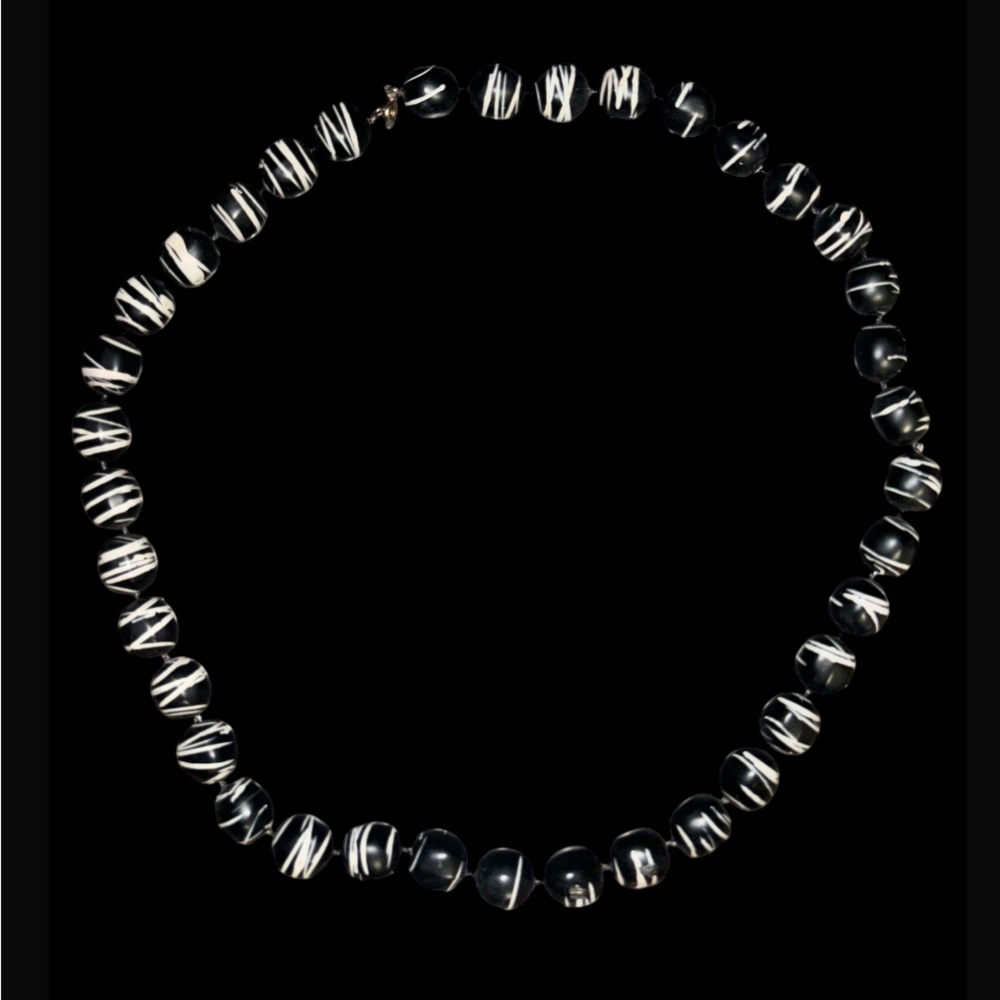 Vintage black and white beaded choker